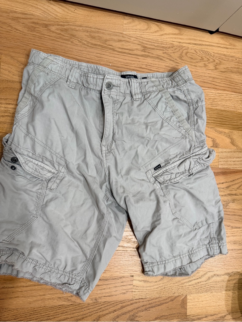 Unionbay Men's Light Gray Utility Cargo Shorts